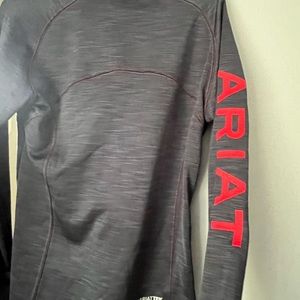 Ariat womens 1/4 zip sweatshirt, blue, size medium. Never worn!